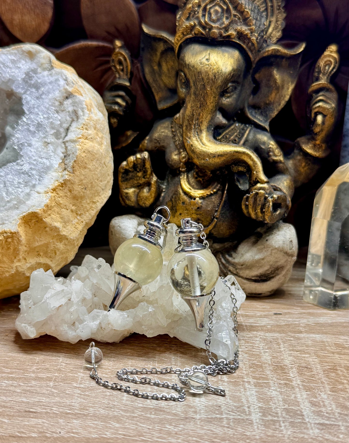 Pendule sphérique en citrine