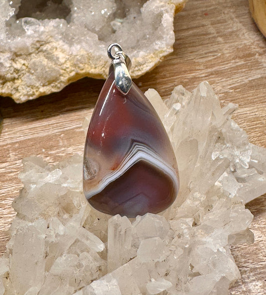 Pendentif d’agate rouge