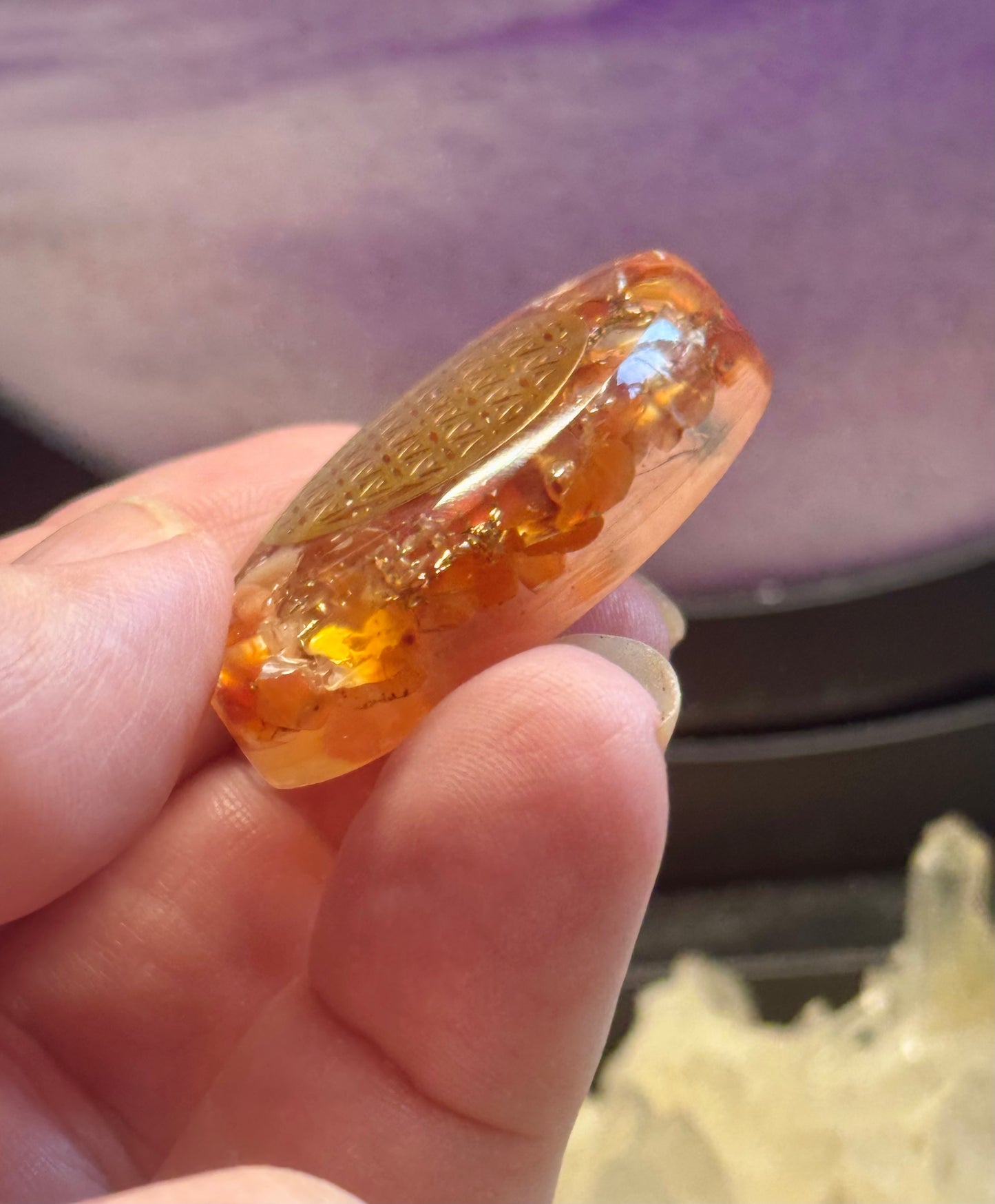 Petit Galet d’Orgonite Cornaline