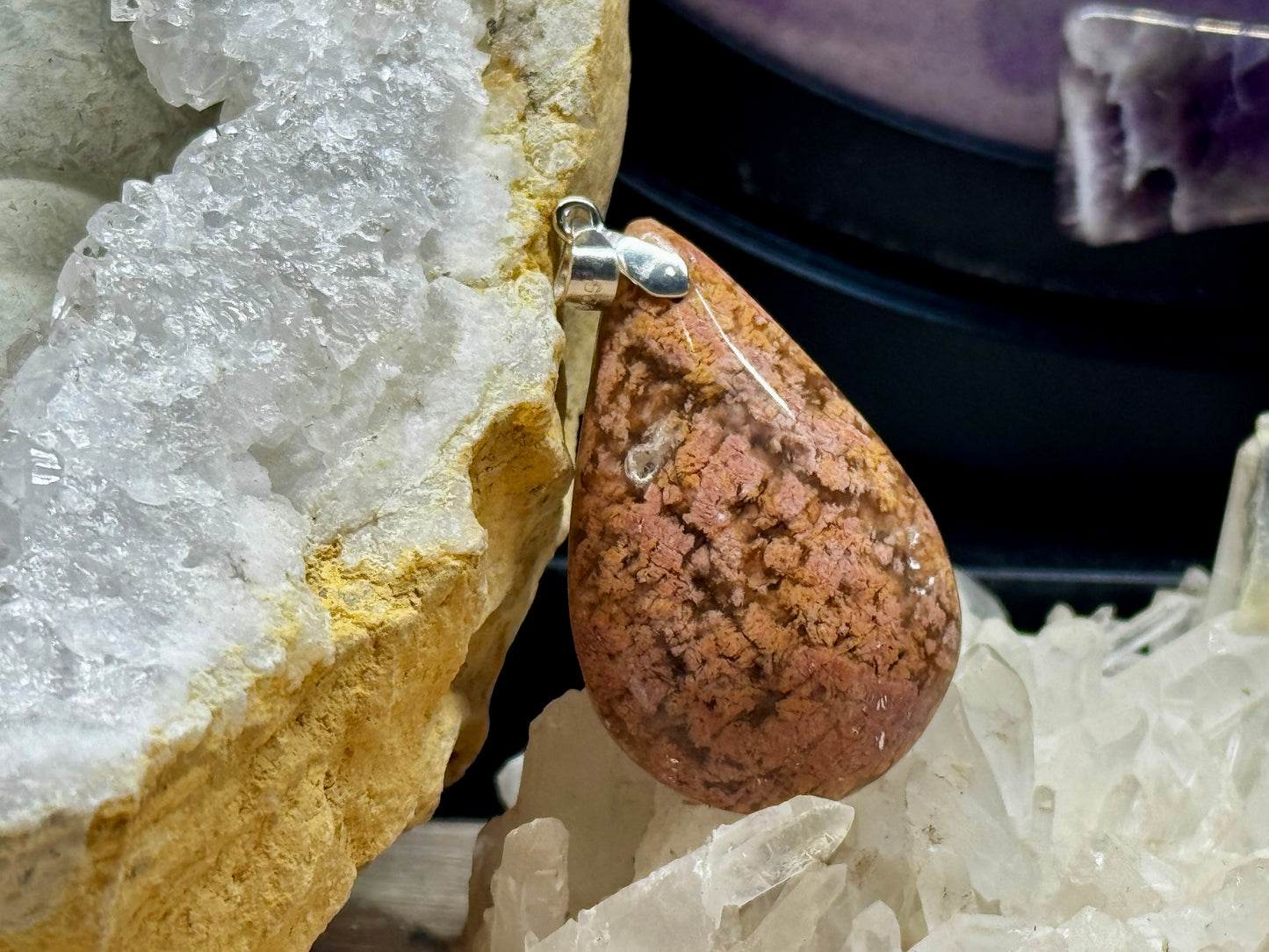 Pendentif d’opale Mahafaly