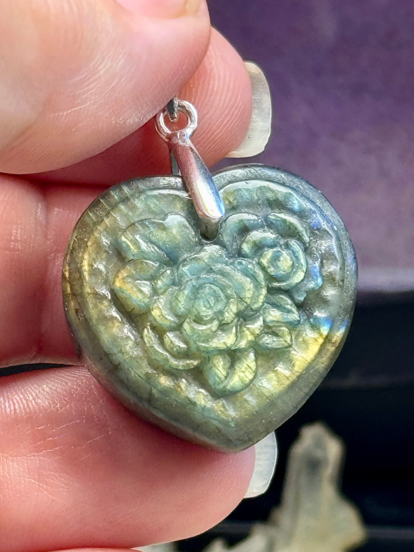 Pendentif en Labradorite Cœur Gravé