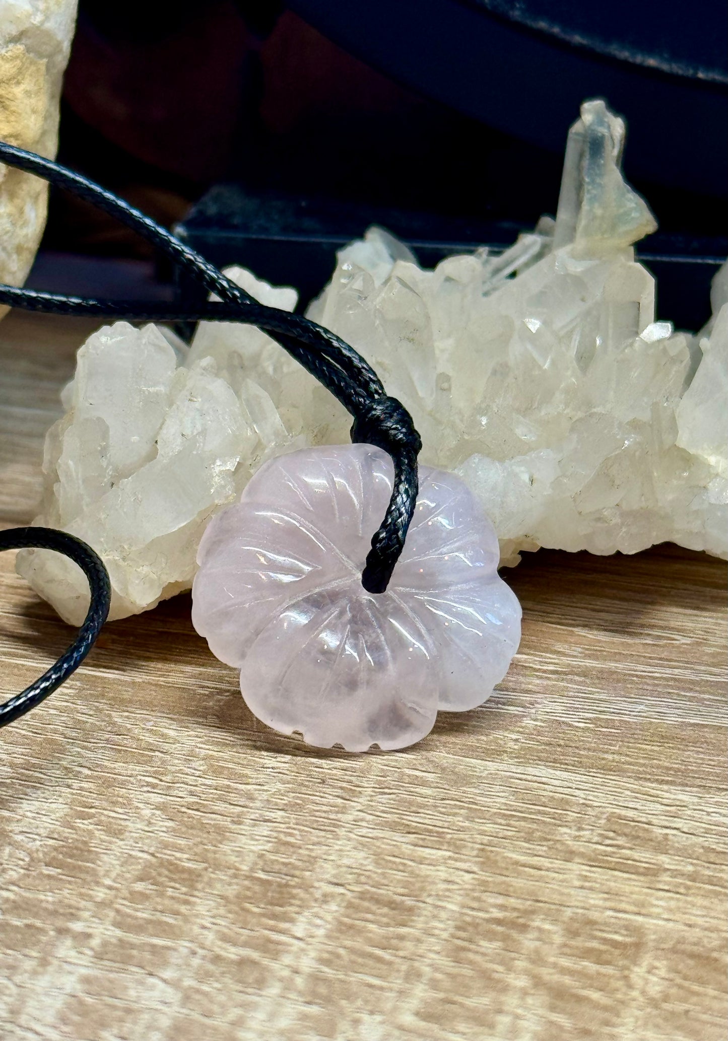 Pendentif Fleur de Quartz Rose