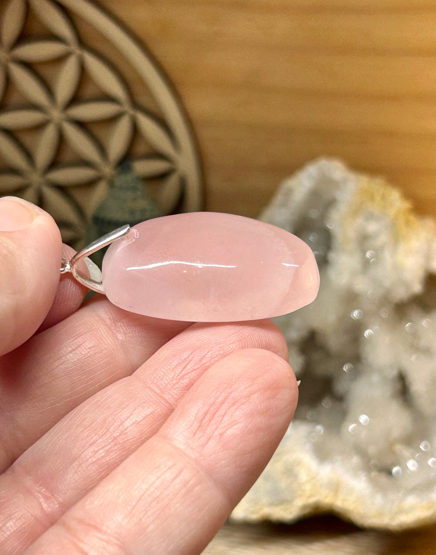 Pendentif de quartz rose