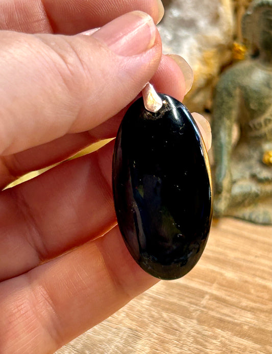 Pendentif de spinelle noir