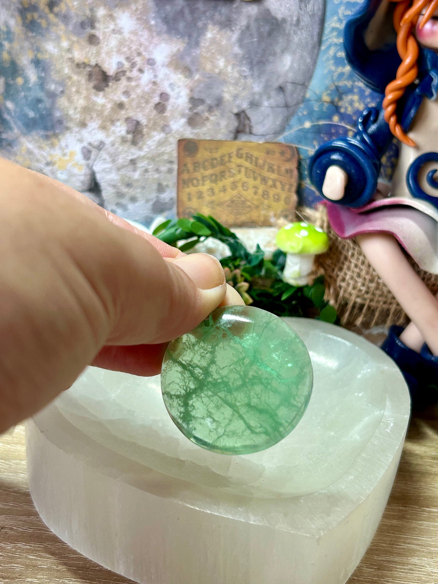 Pendentif de fluorine - bélière en métal argenté