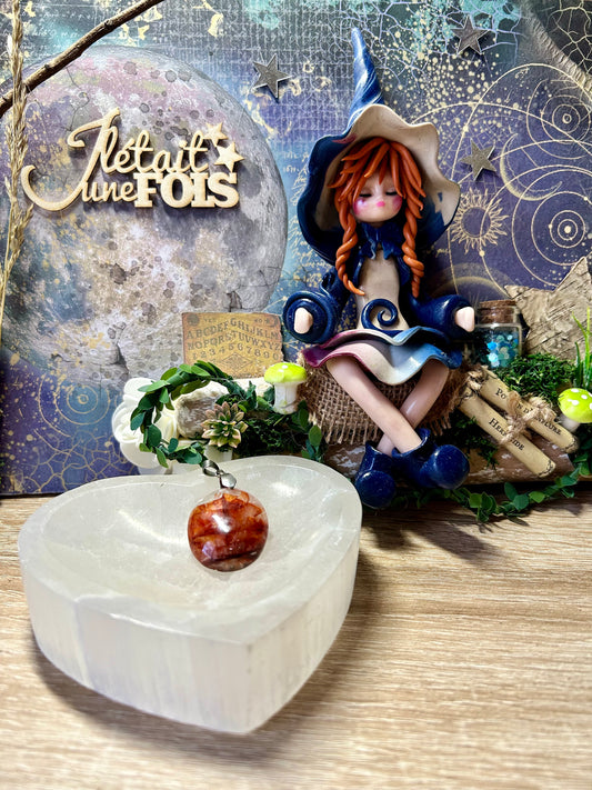 Pendentif de quartz hématoïde rouge - bélière en métal argenté