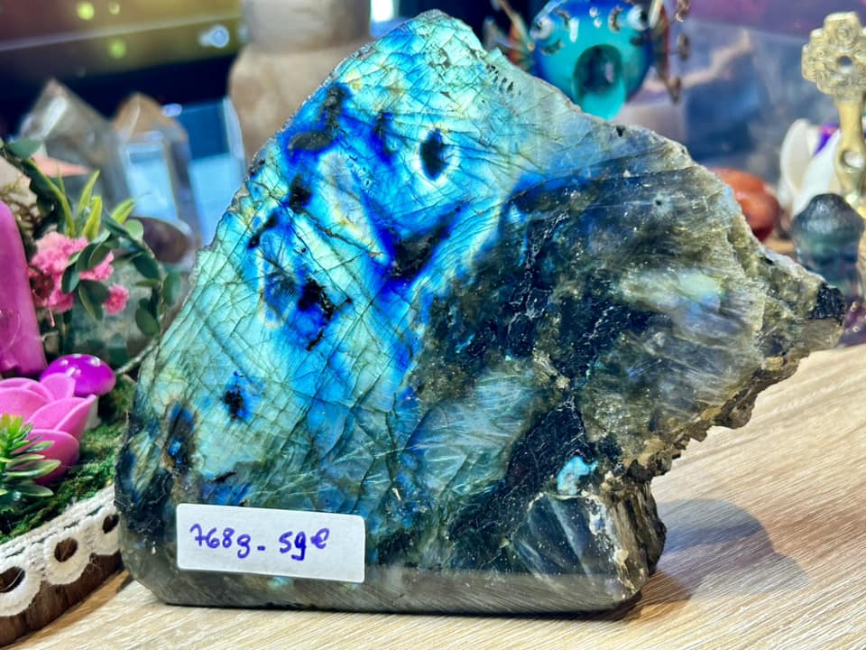 Labradorite forme libre 1 face polie