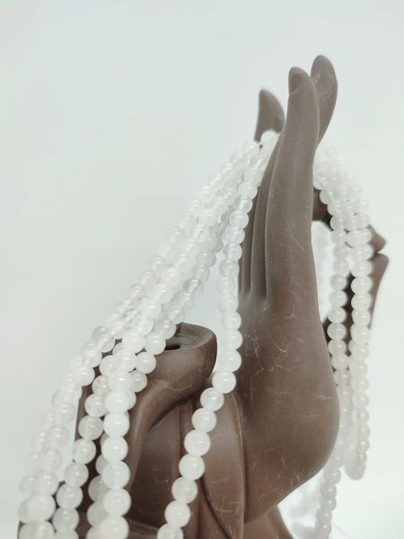 Fil de perles de jade blanc 4mm