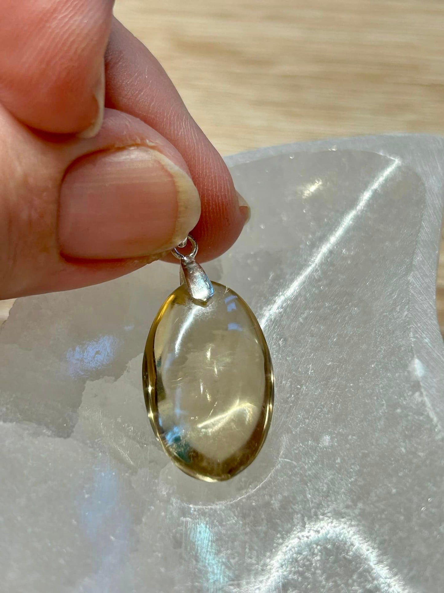 Pendentif en citrine naturelle - bélière en argent 925
