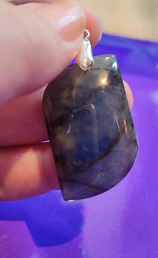 Pendentif de labradorite