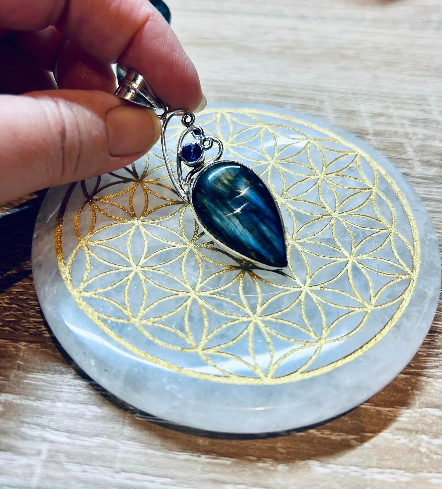 Pendentif goutte en argent 925 et améthyste