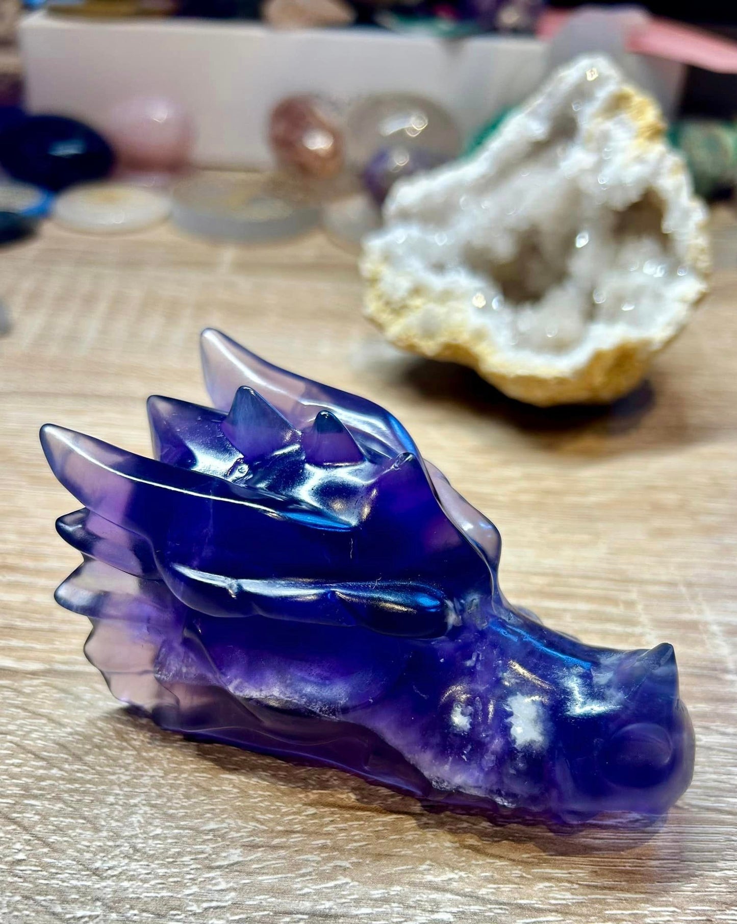 Tête de dragon en fluorine violette